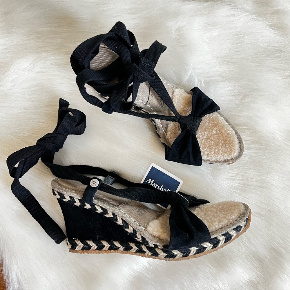 Ugg Amelie espadrilles wedges NWT